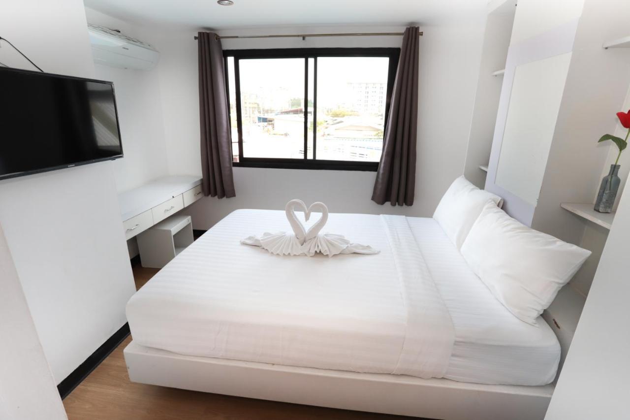 C Tower Hotel Сурат Тхани Екстериор снимка
