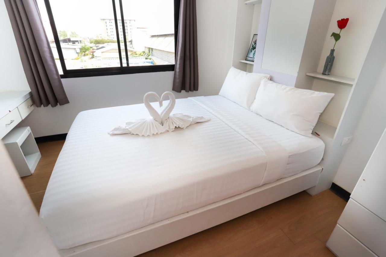C Tower Hotel Сурат Тхани Екстериор снимка