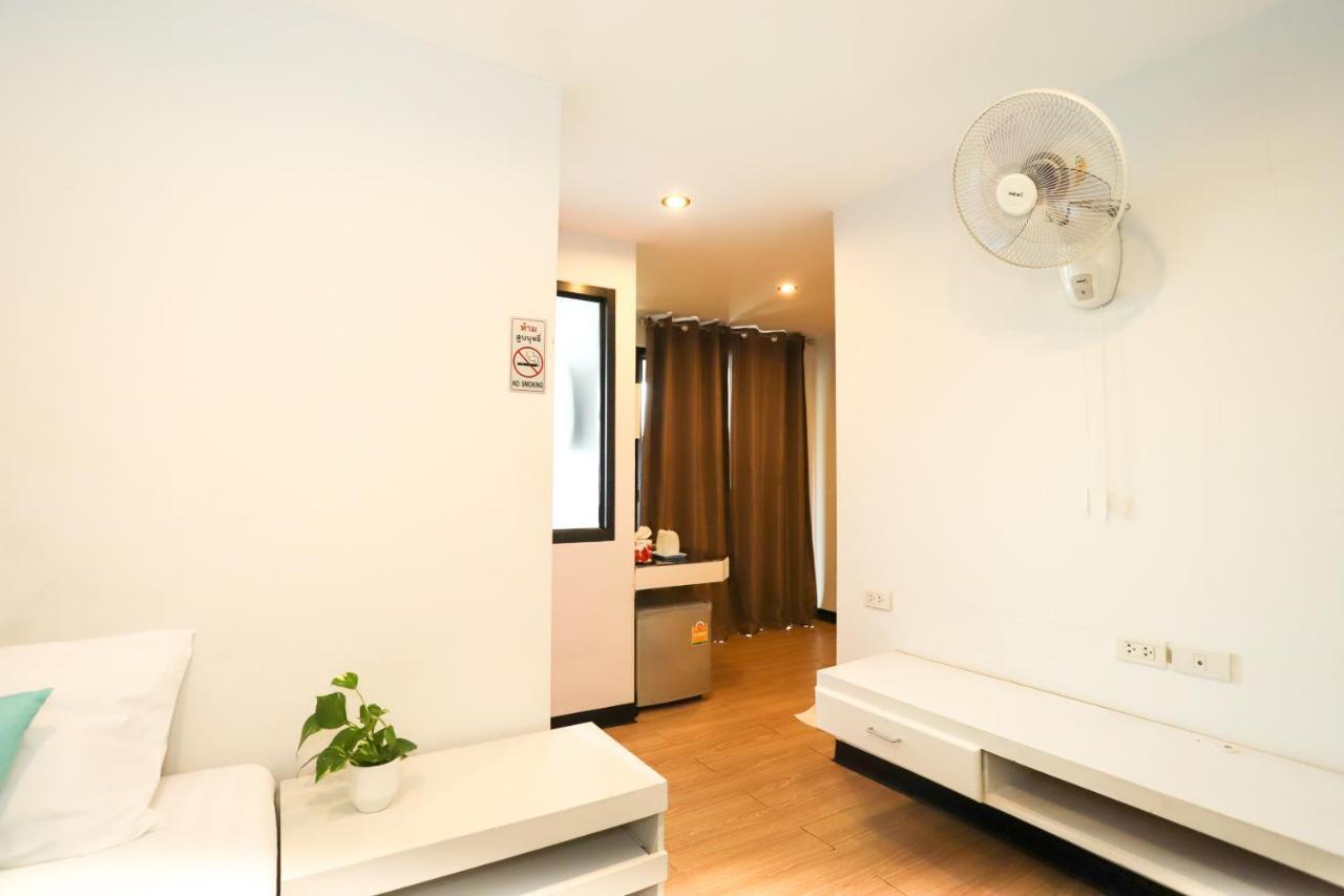 C Tower Hotel Сурат Тхани Екстериор снимка